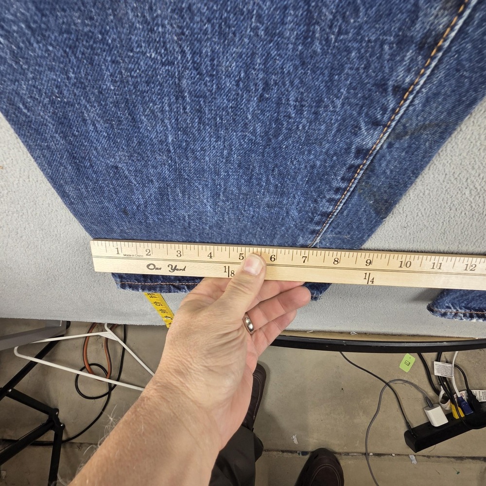 Levis 501 Jeans Mens 33x34 Blue Selvedge LVC Whiskers Button Fly - Picture 5 of 16